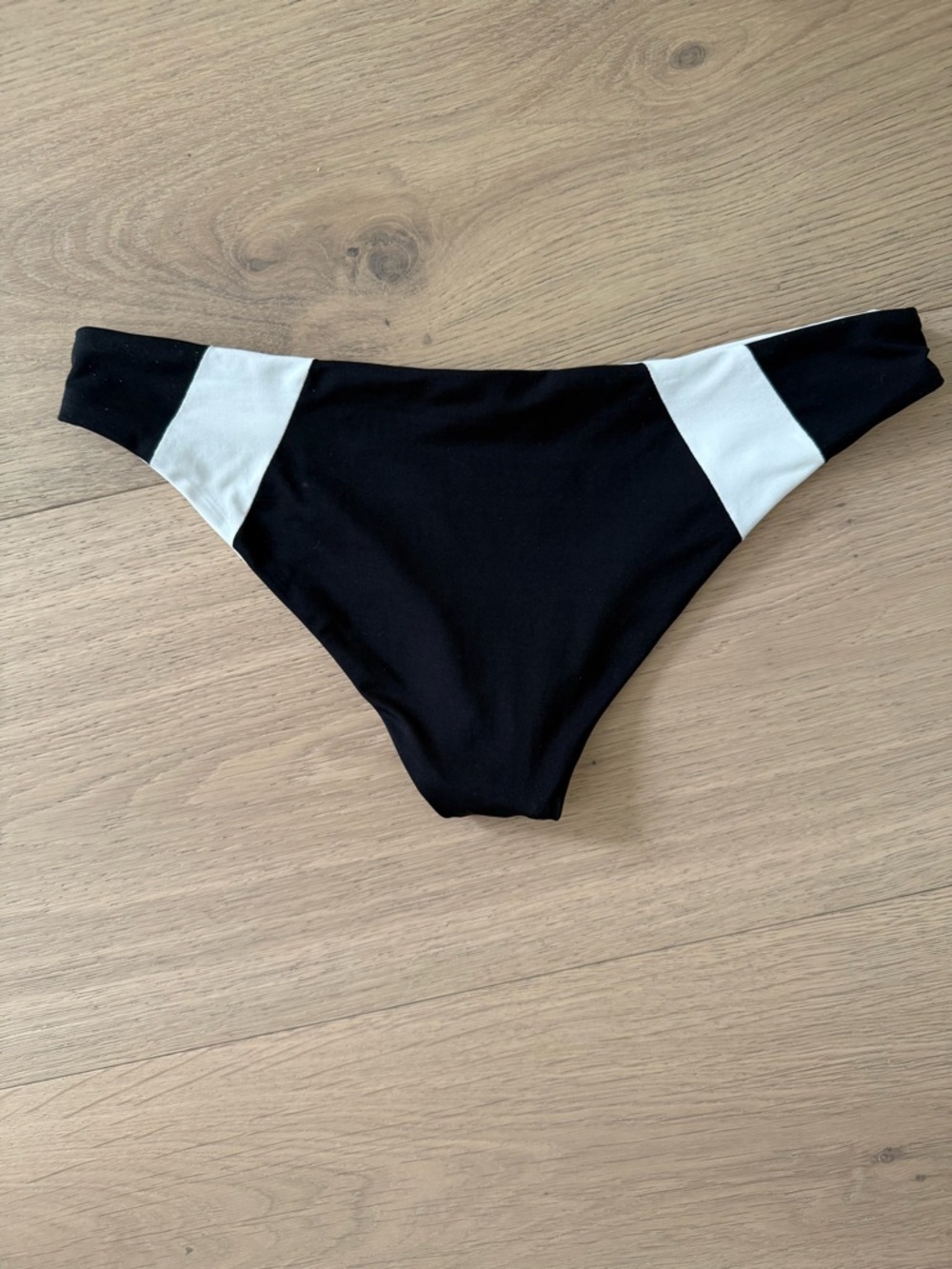 L*SPACE Mia Color Block Classic Swim Bottom - Picture 3 of 12